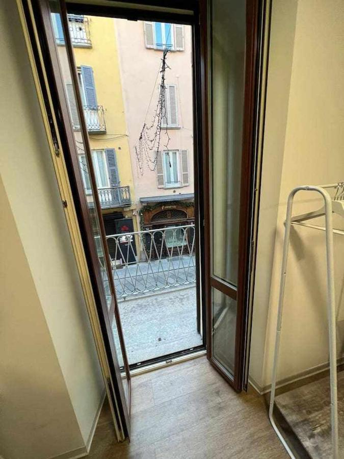 La Stanza Del Manzoni 1 Piano No Ascensore Pavia Dış mekan fotoğraf