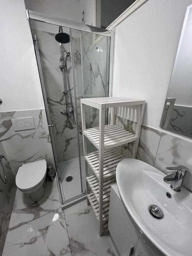 La Stanza Del Manzoni 1 Piano No Ascensore Pavia Dış mekan fotoğraf